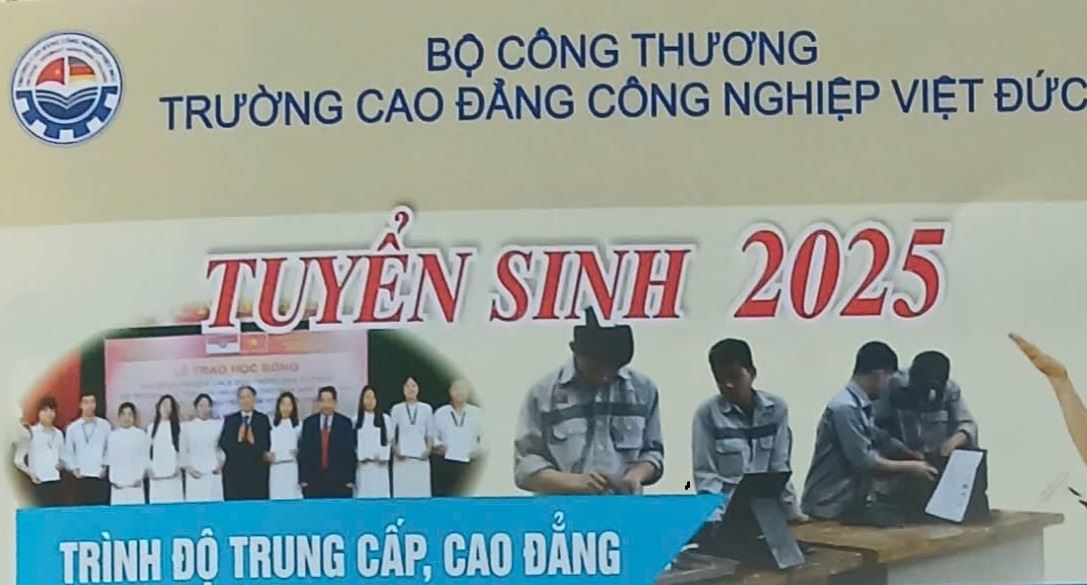 Thông báo tuyển sinh 